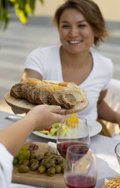 Cretan hospitality: The art of welcoming guests that has been preserved for centuries.